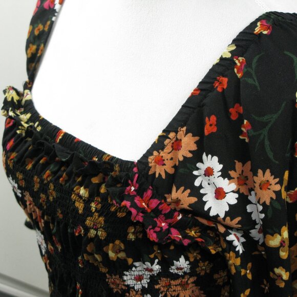 Patrons of Peace Floral Cropped Blouse with 3/4 Bell Sleeves Size Medium - Picture 2 of 6